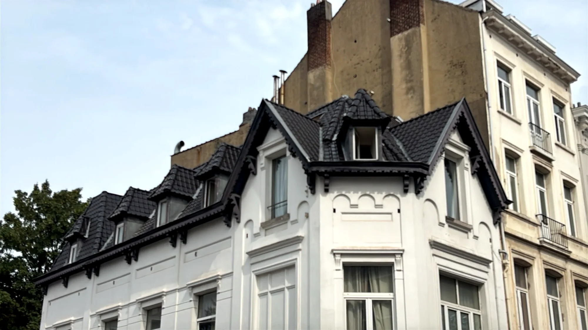 Complex roof — Vleurgat